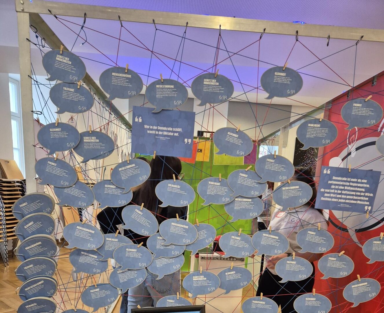 „DemokraTOUR“ zu Gast in unserer Aula